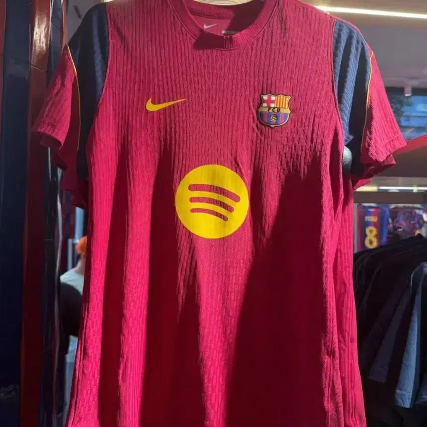[BUNJANG] Nike 26-27 Barcelona AERO-FIT Authentic Training S/S Top / [해외직구] NIKE나이키 26-27 바르셀로나 AERO-FIT  어센틱 트레이닝 반팔 탑