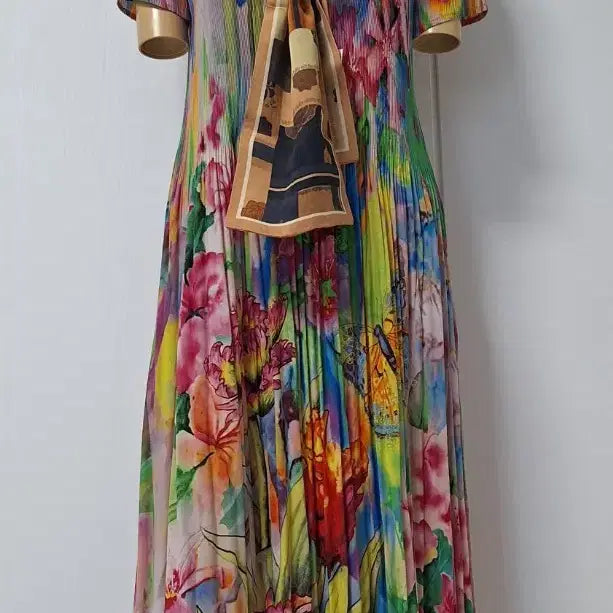 [BUNJANG] Pink Flower Butterfly Pattern Pleated Long Skirt (Size 66-77) / 핑크플라워 (( 66~~ 77 ))