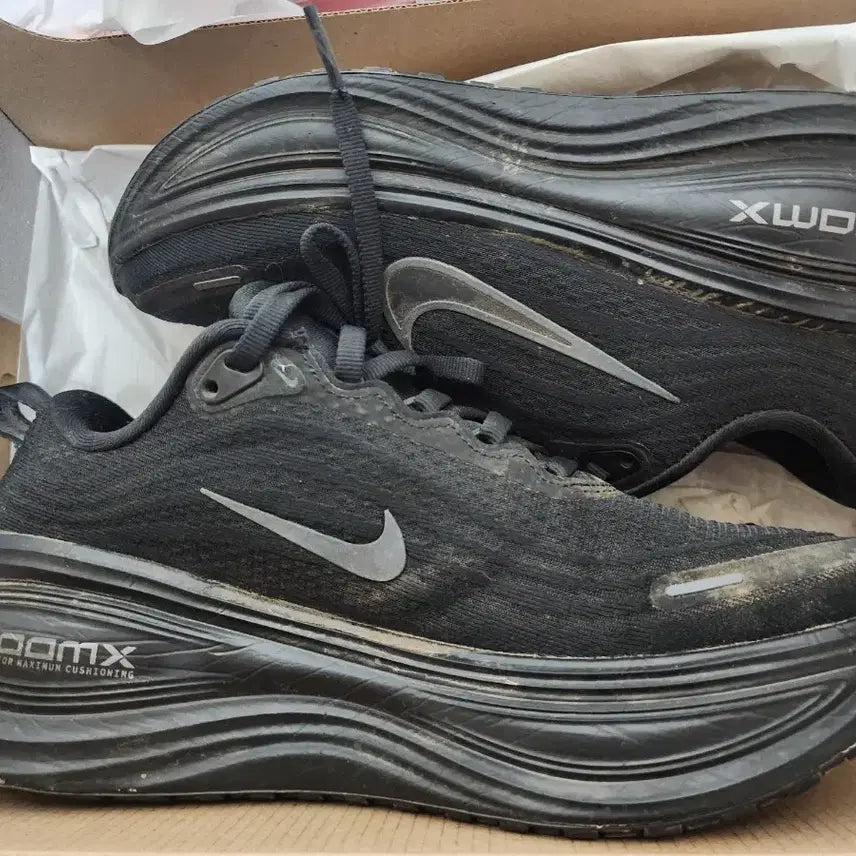 [BUNJANG] Nike Women's Vomero+ Road Running Shoe HV8154-001 / 나이키 우먼스 보메로 플러스 로드 러닝화 HV8154-001 250mm 팝니다