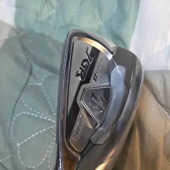 [BUNJANG] Bridgestone Tour B New JGR HF2 4-Iron Graphite Design Stiff Flex / 브릿지스톤 Tour B 뉴JGR HF2 4번 단품아이언
