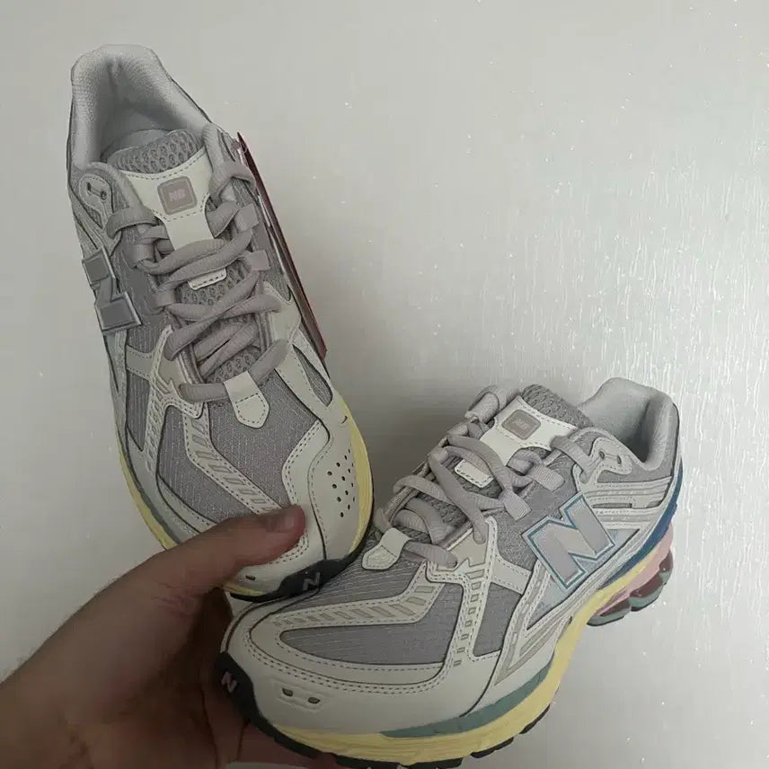 [BUNJANG] New Balance 1906R M1906NC White Sneakers / 뉴발란스 1906R M1906NC 화이트 280
