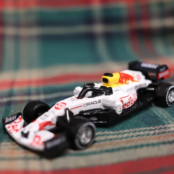 [BUNJANG] Tomica Premium Racing Red Bull Honda RB16B No. 33 - Honda Tribute White Livery / 토미카 프리미엄 레이싱 레드불 F1 레이싱 혼다 RB16B No 33 혼다 헌정 화이트 리버리