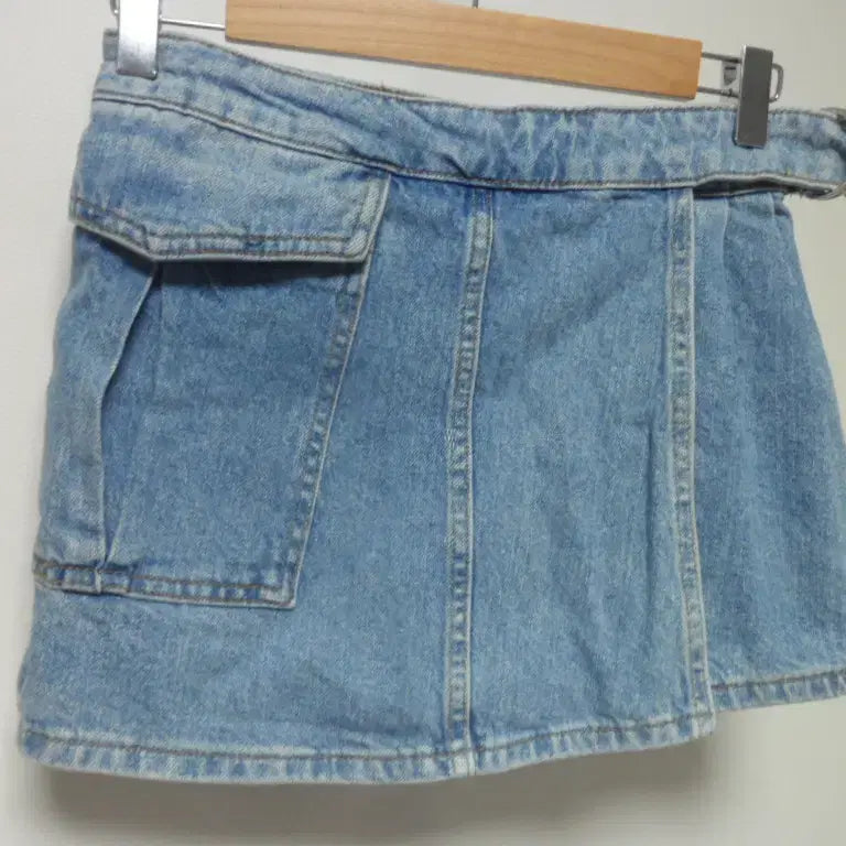 [BUNJANG] Zara Women's Light Blue Denim Cropped Shorts Size 26-27 / 자라/여성/캐주얼/하춘추/반커버/데님 청반바지/26-27인치/새제품