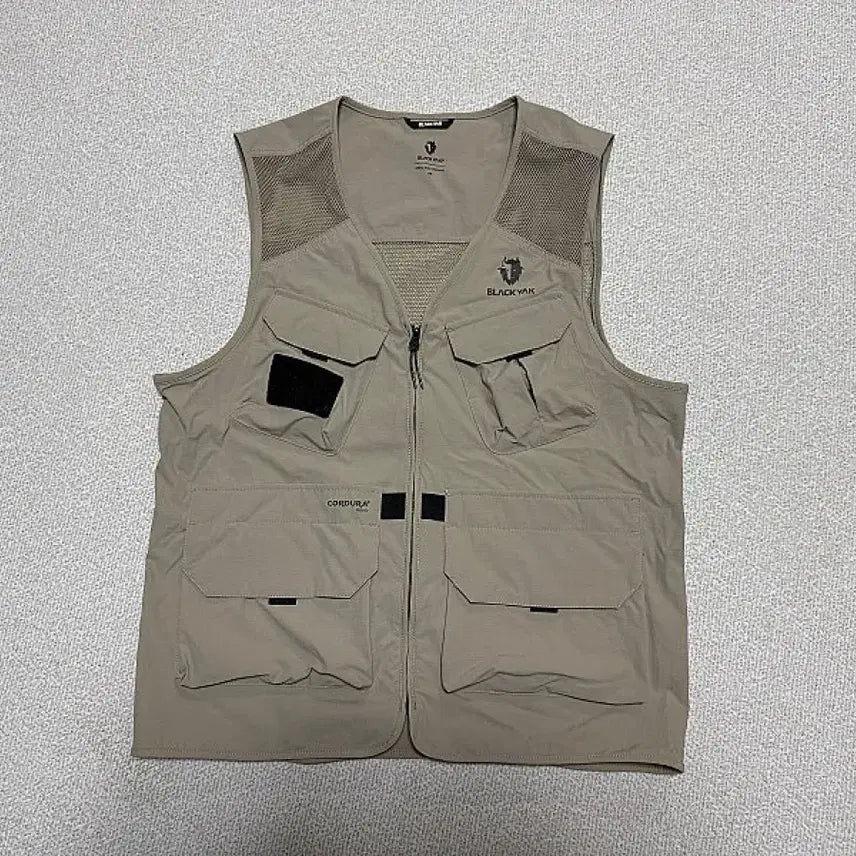 [BUNJANG] Blackyak Men's Vest Cordura Fabric Size 95 / 블랙야크 조끼 남성용 95사이즈 미착용품
