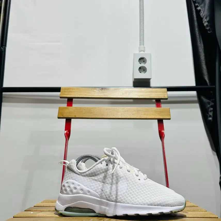 [BUNJANG] Nike Air Max Motion Women's Shoes / 230) 나이키 운동화 여성 여자 신발 에어맥스 모션