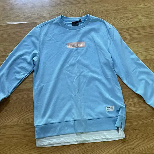 [BUNJANG] Light Blue Sweatshirt Size 100 / 맨투맨 티셔츠 100