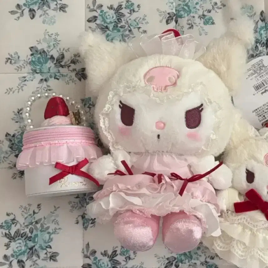 [BUNJANG] Sanrio Kuromi Shortcake Plush Doll Series 2 / 산리오 쿠로미 쇼트케이크2 누이 팝니다