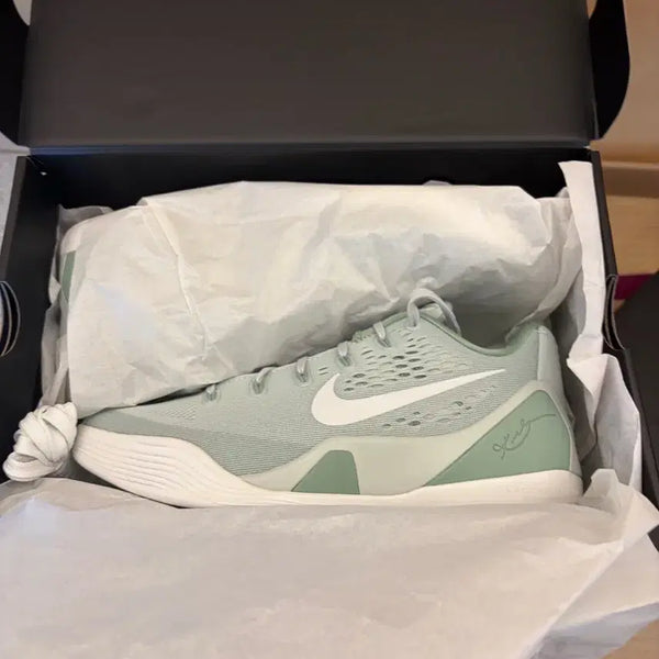 [BUNJANG] Nike Kobe 9 Basketball Shoes - Mint Color - Size 260 / 농구화260 코비9 새상품 팔아요.