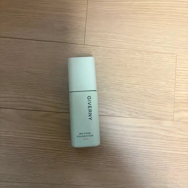 [BUNJANG] Giverny Close Fit Cover Foundation Porcelain (No. 17) / 지베르니 밀착 커버 파운데이션 17호 포슬린