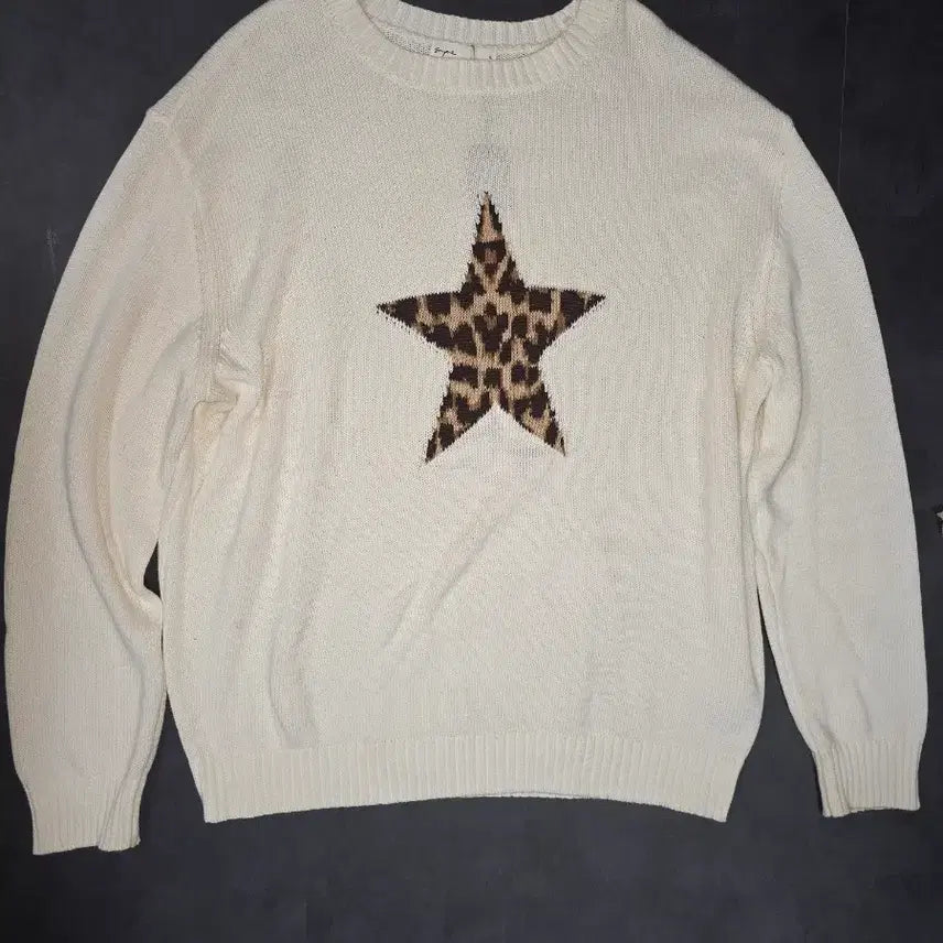 [BUNJANG] SUPRE Oversized Leopard Star Knit / SUPRE 오버사이즈 호피 별 니트