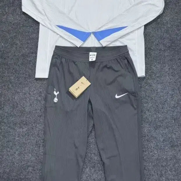 [BUNJANG] Nike 24-25 Tottenham Hotspur Dri-FIT ADV Authentic Training Drill Top / [해외직구] NIKE나이키 24-25토트넘 Dri-FIT ADV 어센틱 트레이닝 드릴탑
