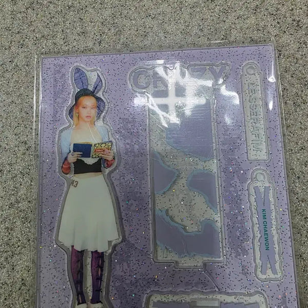 [BUNJANG] LE SSERAFIM CRAZY Acrylic Stand Kim Chaewon / LE SSERAFIM CRAZY 아크릴 스탠드