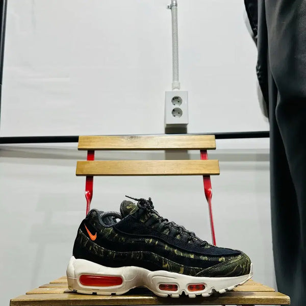[BUNJANG] Nike x Carhartt WIP Air Max 95 Sneakers / 260) 나이키 x칼하트 운동화 남성 남자 신발 wip  맥스 95 카모