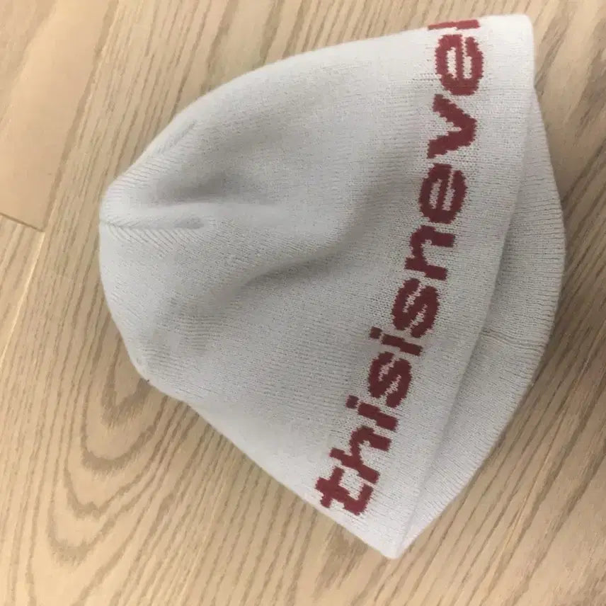 [BUNJANG] Light Blue Knit Beanie with Red Lettering / 비니