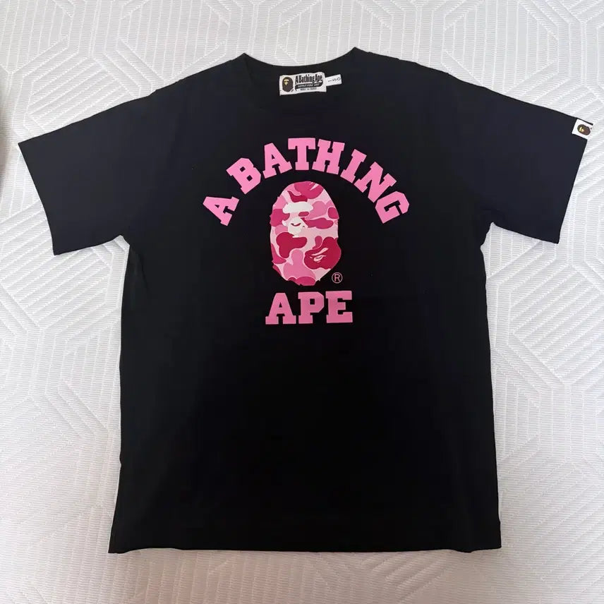 [BUNJANG] Bape Kids ABC Camo College Logo T-Shirt Black Pink Size 150 / 베이프 키즈 abc 카모 컬리지 블랙 핑크 150