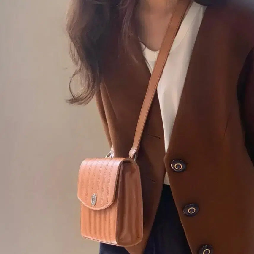 [BUNJANG] minitmute Flap Bag Camel Beige / 미닛뮤트 플랩백 카멜 베이지