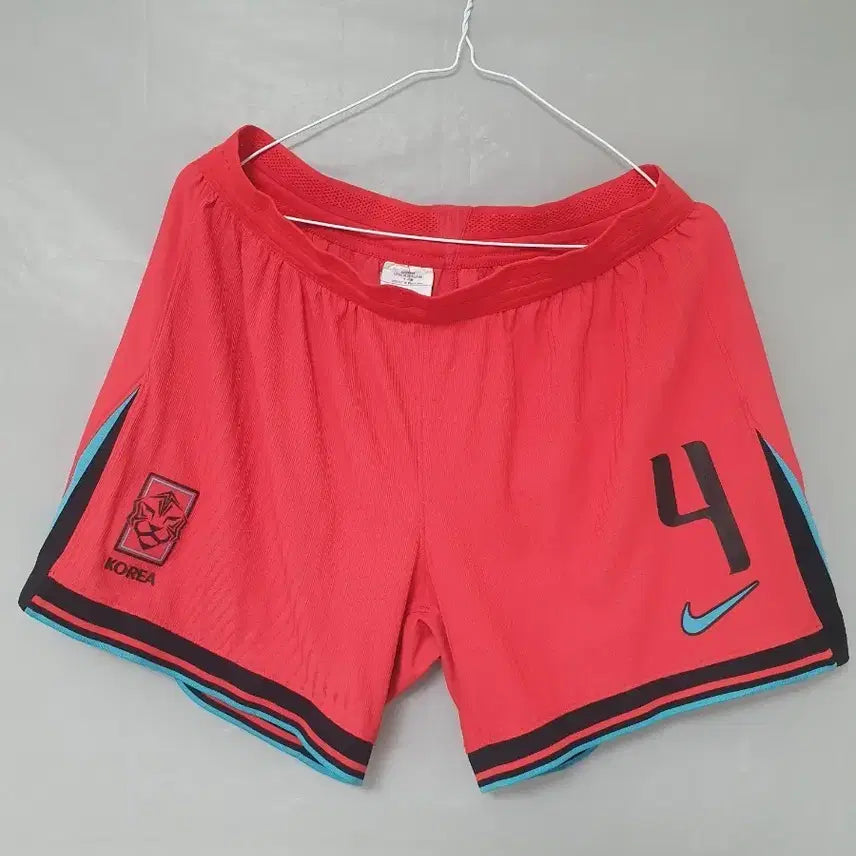 [BUNJANG] Nike South Korea National Football Team Shorts #4 / 나이키 대한민국 축구 국가대표팀 반바지 4번