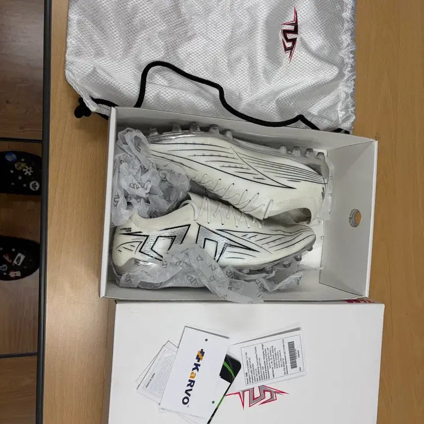 [BUNJANG] TLSS Striker UL Explorer MG Cleats / tlss 스트라이커 UL 익스플러워 mg 270