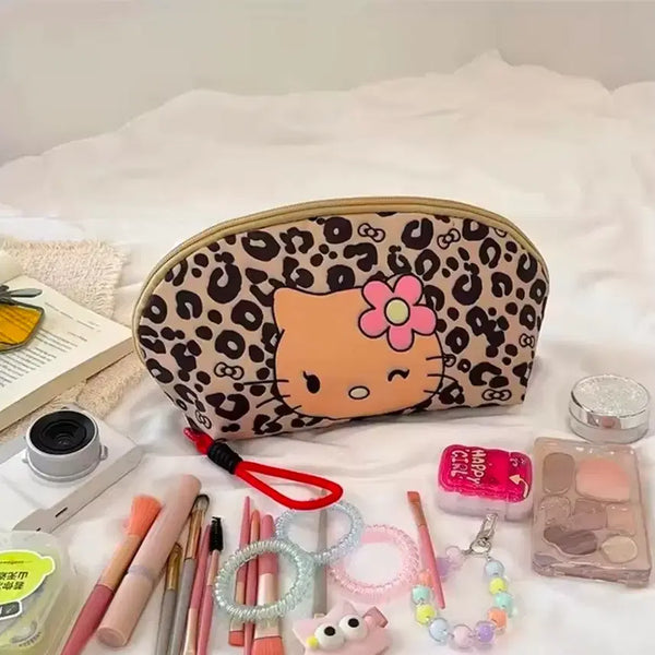 [BUNJANG] Sanrio Tanning Kitty Leopard Print Crescent Pouch / 수입 산리오 브라운 레오파드 호피 태닝키티 페이스 반달형 파우치