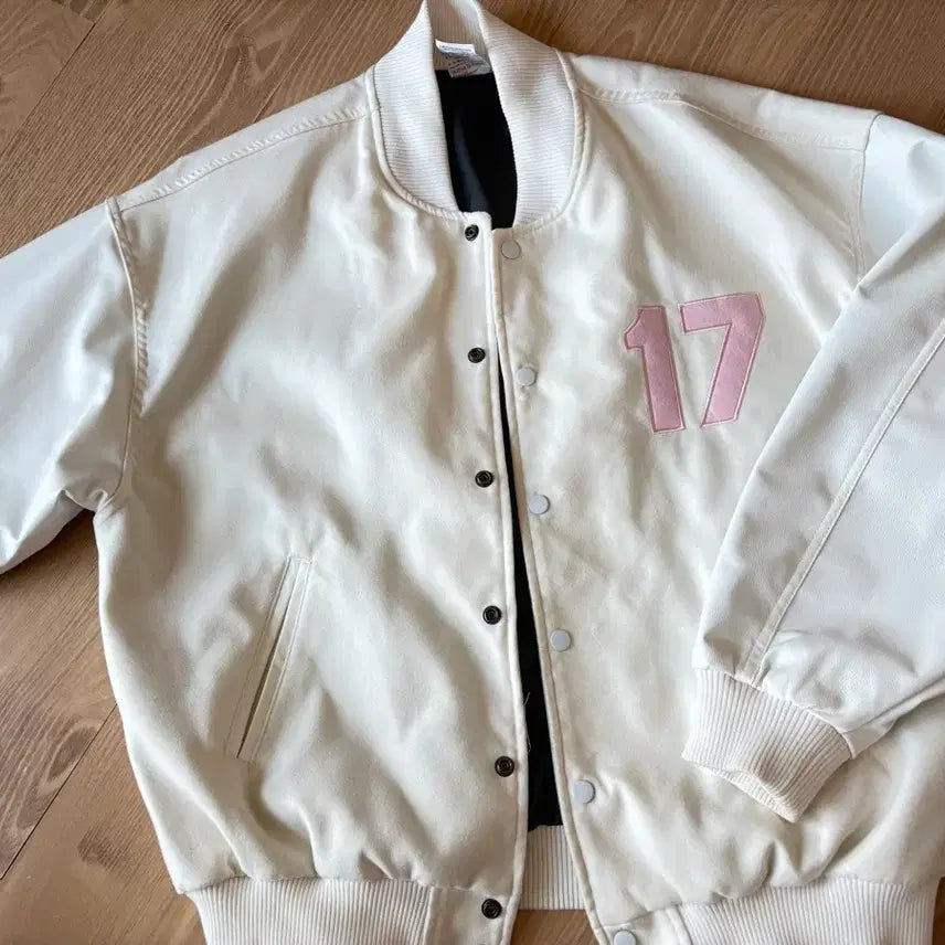 [BUNJANG] SEVENTEEN Love Music Festival M Countdown Live Broadcast Baseball Jacket / 세븐틴 럽머페 엠카 사녹 역조공 야구점퍼 야잠 잠바