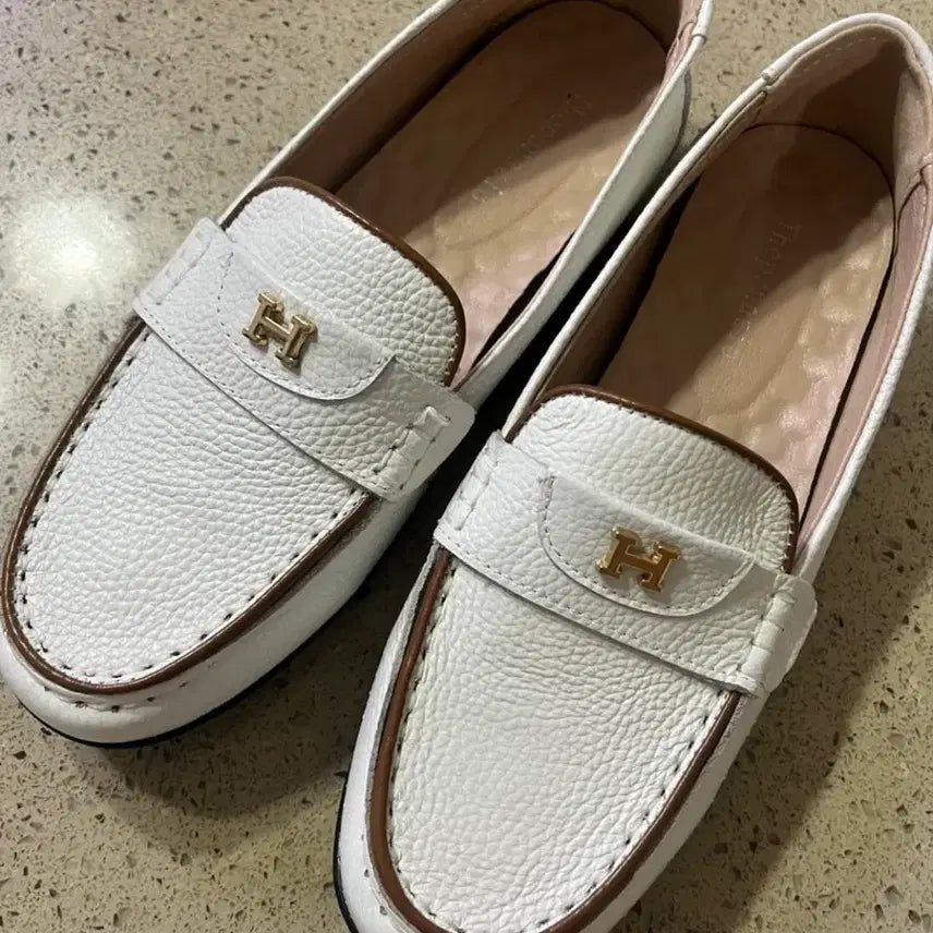 [BUNJANG] The Funazio White Leather Loafers Size 250 / 더펀아지오 화이트 가죽 로퍼 250