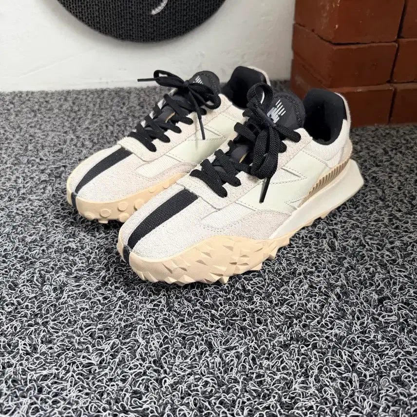 [BUNJANG] New Balance 327 Sneakers Beige Black / 뉴발란스 327 스니커즈 베이지 블랙