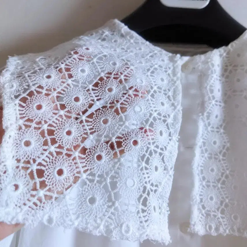 [BUNJANG] Lace Sailor Collar Blouse / 레이스 세일러카라 불라우스