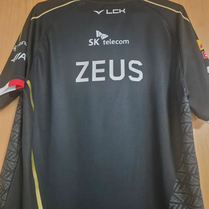 [BUNJANG] T1 Faker 2023 Worlds Uniform M / T1 티원 한화생명 제우스 2023 월즈 유니폼 M