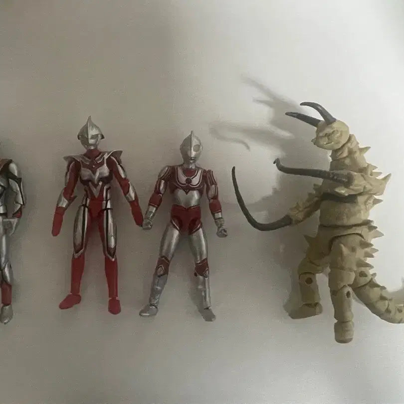 [BUNJANG] Ultraman 4-Type Figure Set / 울트라맨 피규어 4종