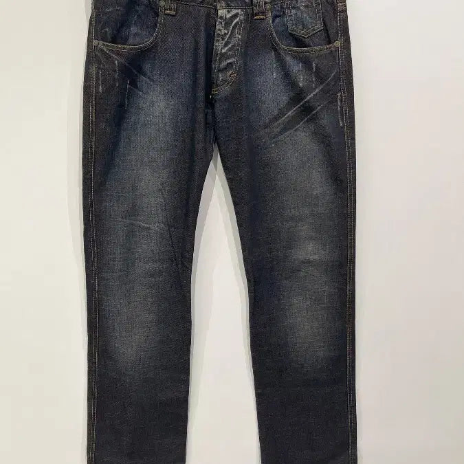 [BUNJANG] D.N.A Dark Wash Straight Fit Denim Jeans / [32] 디. 엔. 에이 다크 워시 스트레이트 데님