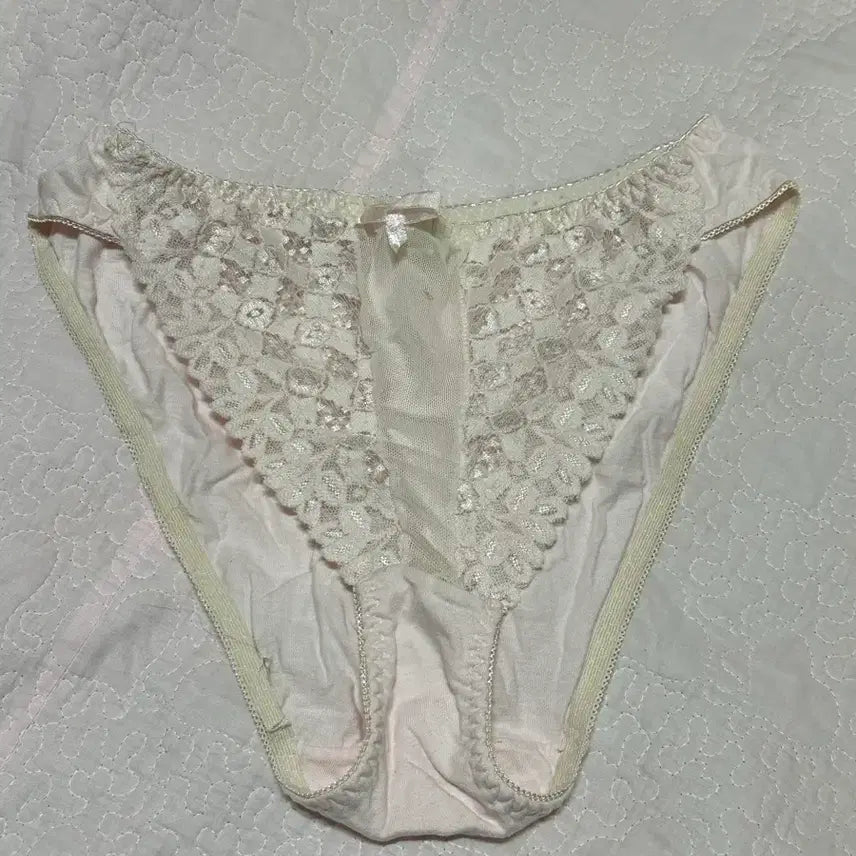 [BUNJANG] Lace Ribbon Women's Panties / (중고) 레이스 리본 여성팬티 속옷 0004