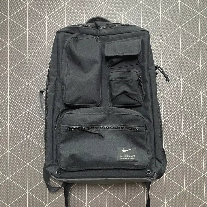 [BUNJANG] Nike Utility Elite Backpack 32L Black / [중고] 나이키 유틸리티 엘리트 백팩 32L 블랙