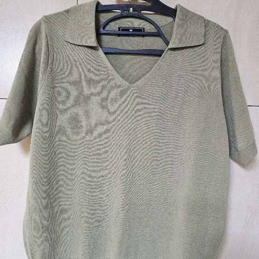 [BUNJANG] T.H.E. Women's Collar Short-Sleeve Cooling Knit (Khaki, Size 55-77) / 새상품  T.H.E. 여성 카라 반팔 냉감니트 카키색 55~77