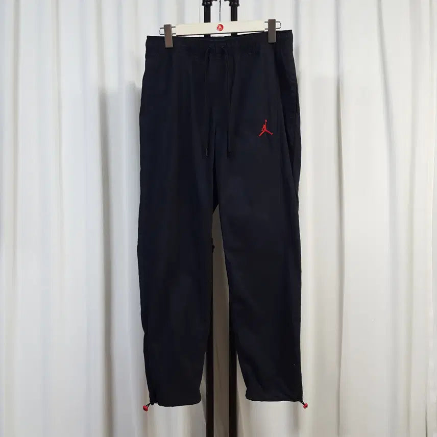 [BUNJANG] Nike Jordan Men's Essential Woven Pants Black / 21년 나이키 조던 남성 밴딩 에센셜 우븐 팬츠 블랙 35추천 오일장