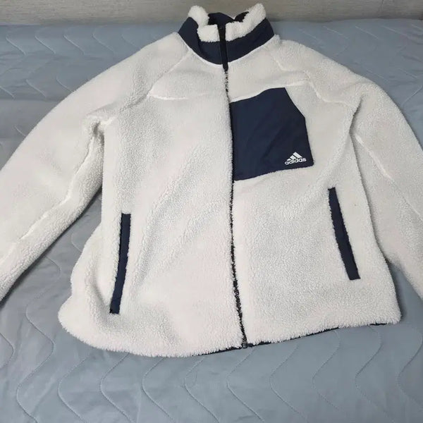 [BUNJANG] Adidas Big Logo Reversible Sherpa Fleece Jacket / 아디다스 빅로고 리버시블 쉐르파 플리스 자켓