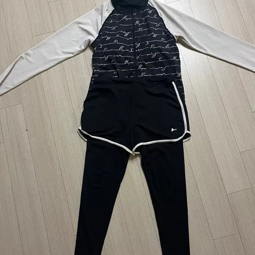 [BUNJANG] Girls' Rash Guard Swimsuit Set (Ages 3-4) / 래쉬가드 수영복 세트 여아 85-90