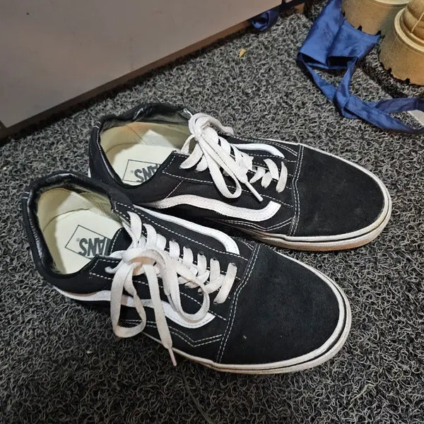 [BUNJANG] Vans Old Skool Black/White Sneakers (Size 285) / 반스