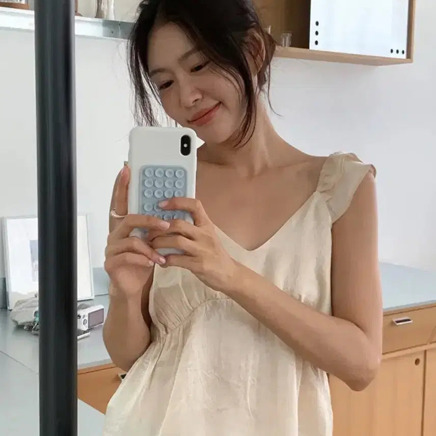 [BUNJANG] Underbee Mayvi Glow Blouse / 언더비 [Mayvi] glow 블라우스