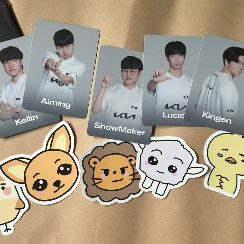 [BUNJANG] Dplus KIA 2024 Worlds Qualifiers Photocard & Sticker Set / 디플러스기아 2024 월즈 진출 포토카드 + 스티커