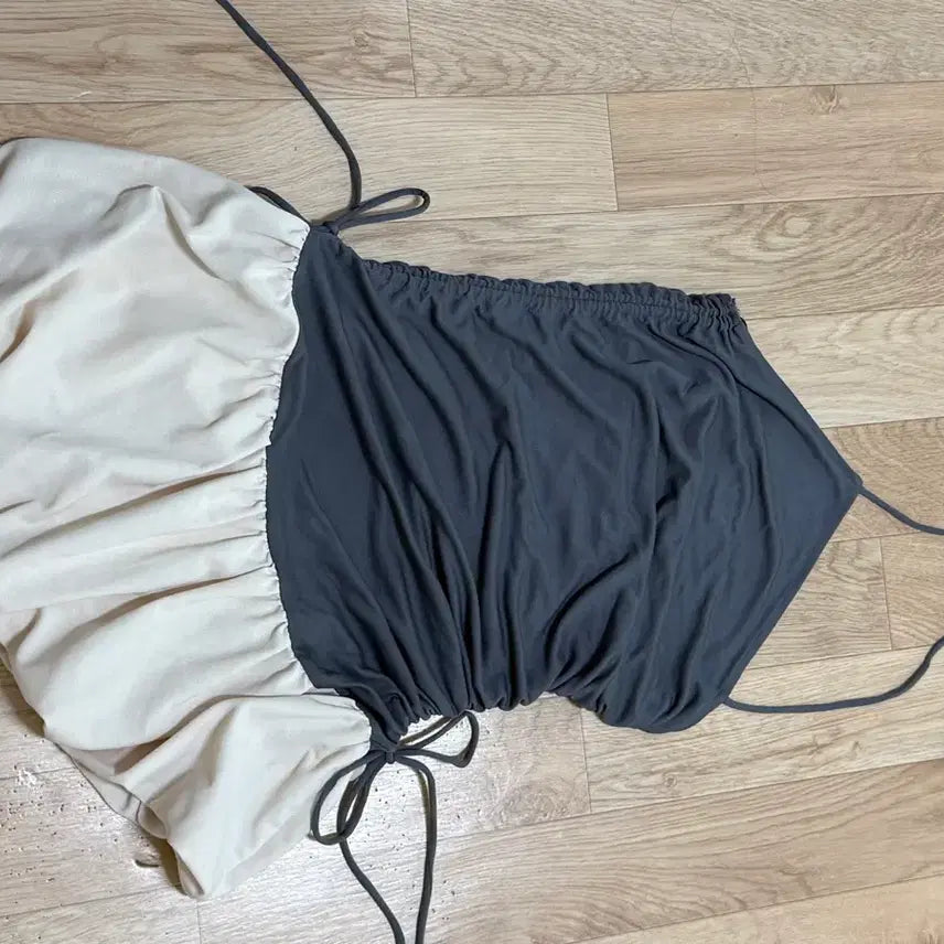 [BUNJANG] ZARA Halterneck Mini Dress / 자라 홀터넥 미니 원피스
