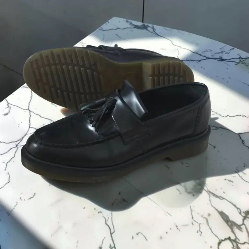 [BUNJANG] Dr. Martens Adrian Tassel Loafer Shoes Black UK 8 / 닥터마틴 아드리안 테슬로퍼 구두 슈즈 블랙 uk8