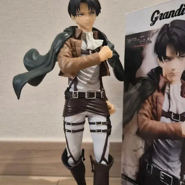 [BUNJANG] Levi Ackerman Figure / 리바이 아커만 피규어