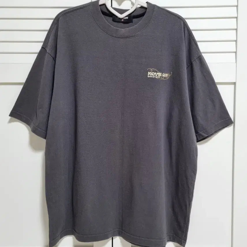 [BUNJANG] Compagno Embroidered Short Sleeve T-Shirt Charcoal M / 꼼빠뇨 반팔티셔츠. 차콜. M