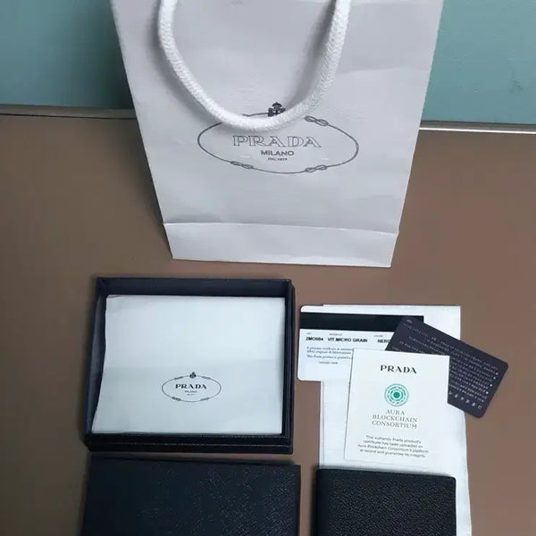 [BUNJANG] Prada Triangles Logo Bifold Wallet / 프라다 지갑 반지갑 삼각로고 (새상품/정품)