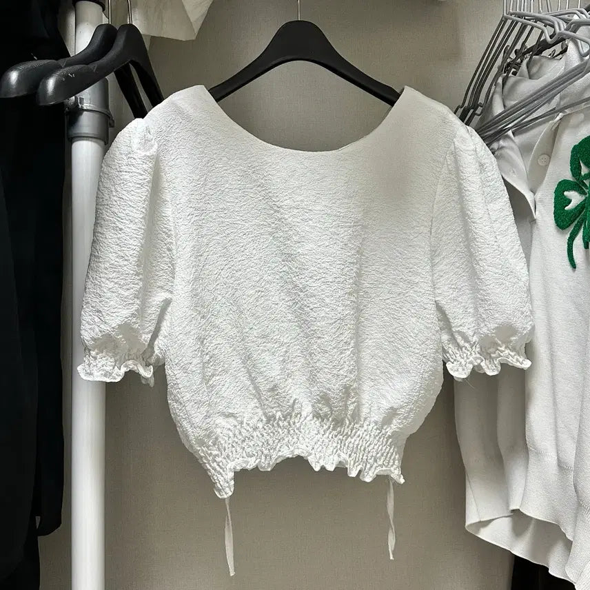 [BUNJANG] White Puff Sleeve Shirring Blouse / 화이트 퍼프 소매 셔링 블라우스