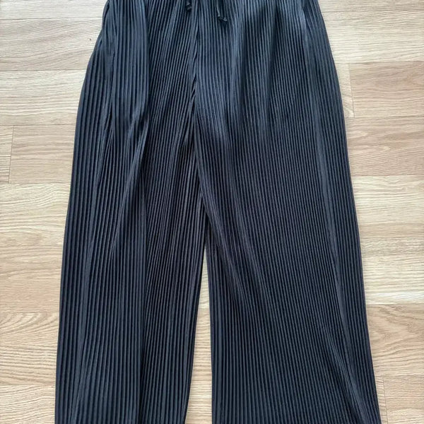 [BUNJANG] TNGT Yogiyi Pleats Wide Pants Black / TNGT 요요기 플리츠 와이드 팬츠 xxs 블랙
