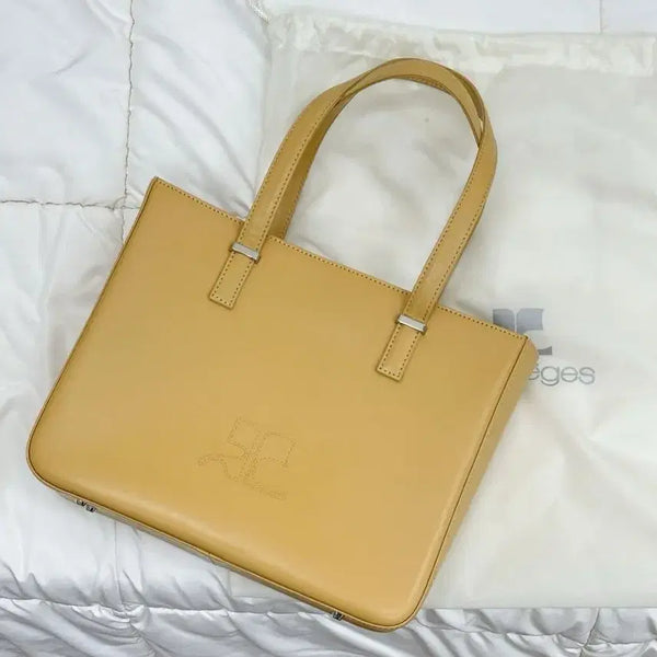 [BUNJANG] Courreges Classic Stitch Logo Beige Leather Shoulder Bag / courreges / 꾸레쥬 클래식 스티치 로고 베이지 레더 숄더백