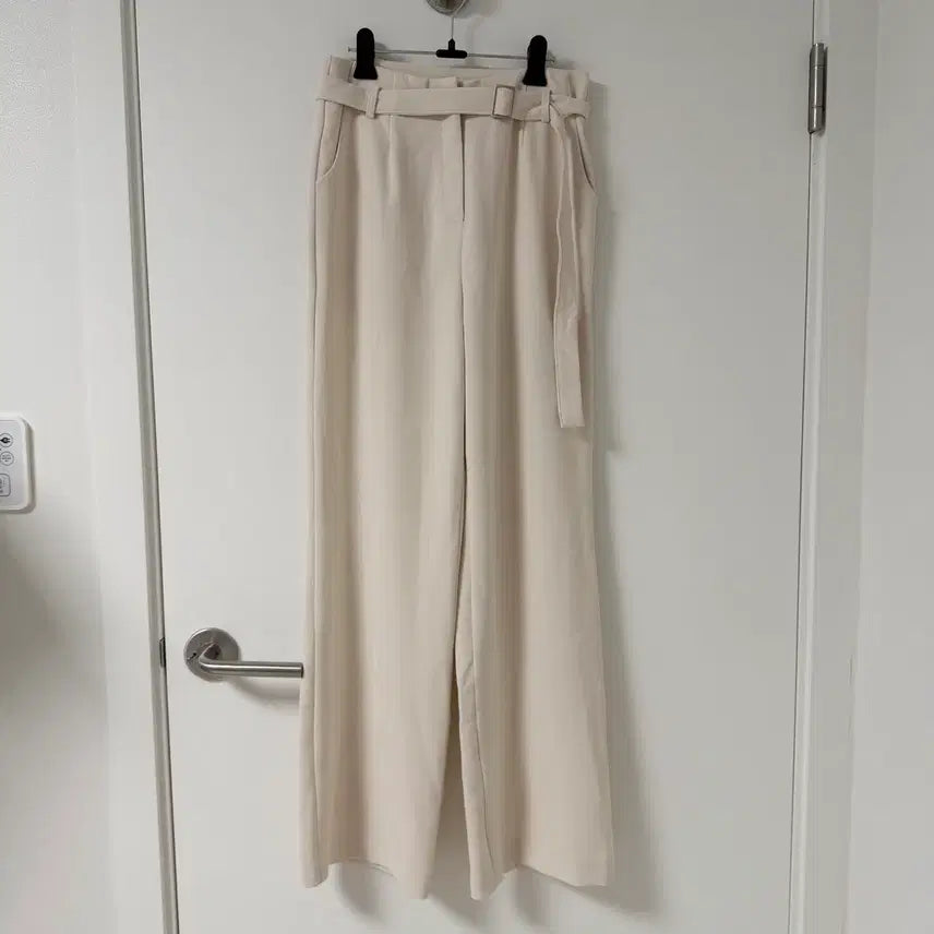 [BUNJANG] Belted Straight Leg Slacks Cream Ivory S / 벨트 일자슬랙스 크림아이보리 S