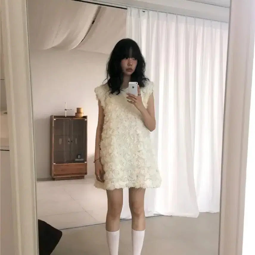 [BUNJANG] Rose Pattern Self-Wedding Mini Dress / 로즈 셀프 웨딩 미니 드레스