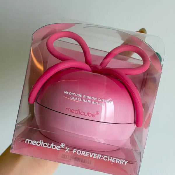[BUNJANG] MediCube Forever Cherry Ribbed Hairbrush Jang Wonyoung Edition / 메디큐브빗 포에버체리빗 장원영빗